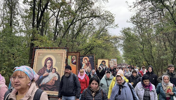 Хресний хід, присвячений дню пам'яті священномученика Миколая Іскровського. Фото: Олександрійська єпархія