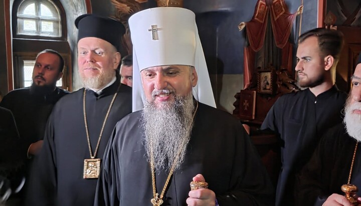 Думенκο και Ζόρια στη μονή Εσφιγμένου. Φωτογραφία: fosfanariou