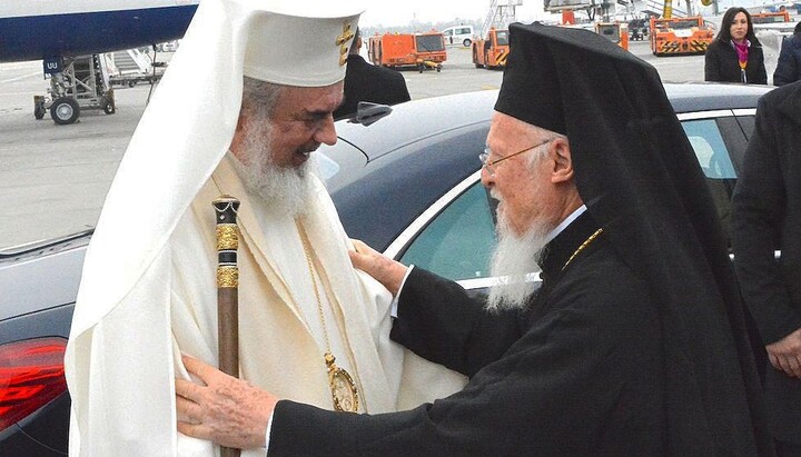 Patriarch Bartholomew of Constantinople and Patriarch Daniel of Romania. Photo: fosfanariou