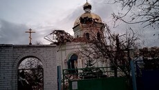 Ο ναός της Ιεράς Μονής Κοιμήσεως της Θεοτόκου της Ουκρανικής Ορθόδοξης Εκκλησίας καταστράφηκε από βομβαρδισμό στο Πριμόρσκοε.