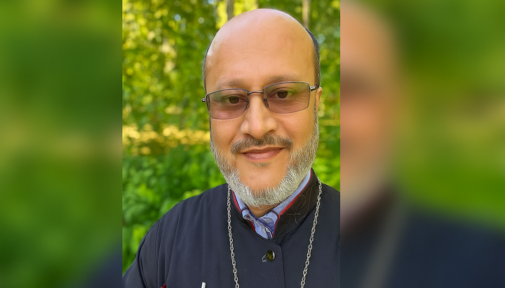 Βούλγαρος ιερέας Βασίλ Βασίλεφ κάλεσε σε προσευχή για τον μητροπολίτη Αρσένιο. Φωτογραφία: facebook