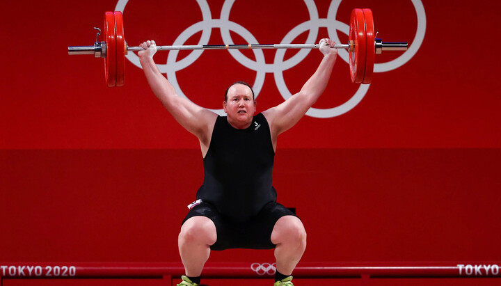 Трансгендер в женских соревнованиях по тяжелой атлетике. Фото: Reuters/Edgard Garrido