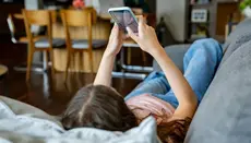 Η Αυστραλία απαγόρευσε τα μέσα κοινωνικής δικτύωσης για παιδιά κάτω των 16 ετών