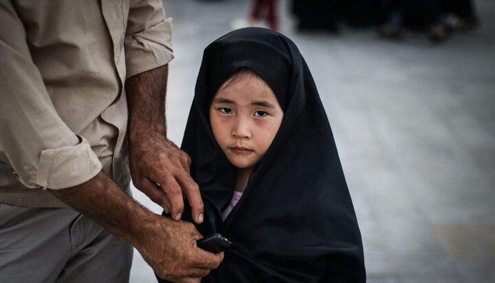 Στην Αυστρία θα απαγορευτεί η χρήση ισλαμικών μαντηλιών στα σχολεία για κορίτσια έως 14 ετών