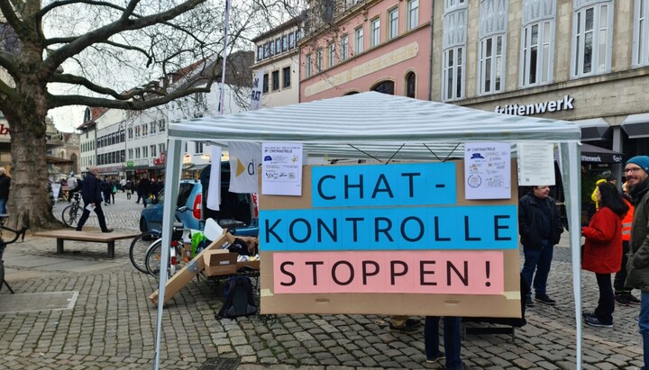 Στην ΕΕ θα εισαχθούν έλεγχοι προσωπικών συνομιλιών