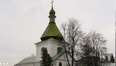 У Переяславі влада вирішила силою виселити прихід УПЦ з Михайлівського храму