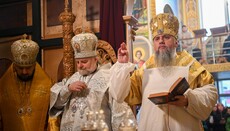 В Песчаном Думенко «освятил» храм, отобранный у УПЦ