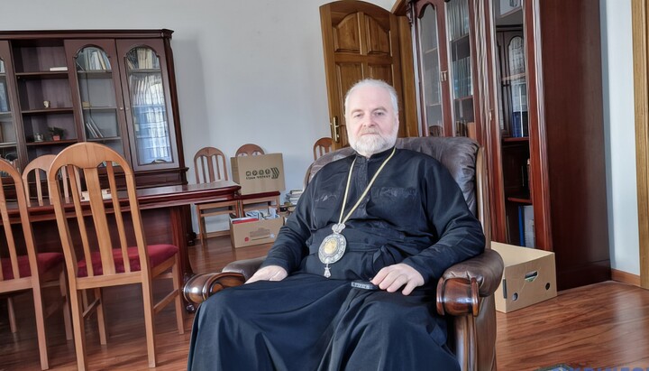 Яременко в захопленому в УПЦ управлінні в Черкасах. Фото: «Укрінформ»