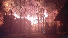 У закарпатській Кострині згорів корпус Покровського монастиря УПЦ