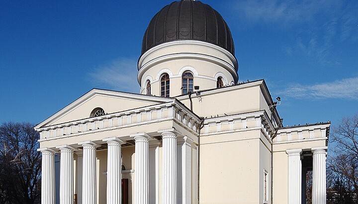 Biserica Ortodoxă din Moldova a ajuns în fruntea clasamentului încrederii cetățenilor