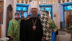 Управделами возглавил Литургию в гонимом Десятинном монастыре