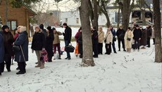 UOC Social Department in Kyiv distributes humanitarian aid to IDPs