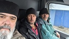 Военнослужащие наградили клирика Сумской епархии УПЦ 