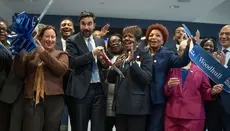 Новый мэр Нью-Йорка открыл медцентры с доступом к абортам и смене пола