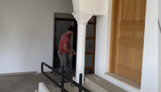 В єпархіальному управлінні Пафоса в присутності поліції змінили замки