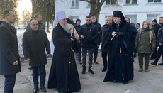 Во Владимире Думенко провел «литургию» в захваченном у УПЦ Успенском соборе