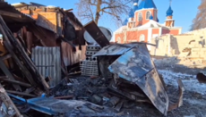 В Конотопе от обстрелов повреждены храм и епархиальное управление УПЦ