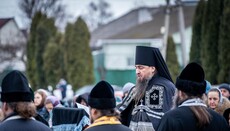 В Корсунь-Шевченковском иерарх УПЦ прочитал канон у захваченного ПЦУ храма