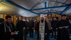 Иерарх УПЦ совершил великопостную службу на гонимом приходе в Хмельницком