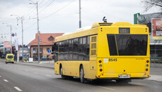 В Киеве организуют дополнительный транспорт к кладбищам на Радоницу