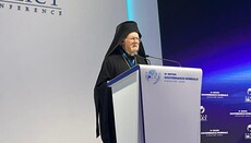 Σε παγκόσμια πολιτική διάσκεψη ο αρχηγός του Φαναρίου επέκρινε το εμπορικό σύστημα