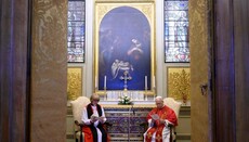 Ο Πάπας προσευχήθηκε με την αγγλικανή επισκόπισσα και κάλεσε τους χριστιανούς στην ενότητα