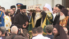 The Belt of the Most Holy Theotokos left Belgrade after a solemn prayer service