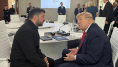 Зеленський показав Трампу фото палаючого Успенського собору Лаври