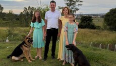 В Бразилии арестовали родителей за отказ обучать детей теории гендераΣτη Βραζιλία συνελήφθησαν γονείς επειδή αρνήθηκαν να διδάξουν στα παιδιά τους τη θεωρία του φύλου