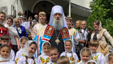 Митрополит Сергий приехал на престольный праздник в родное село на Буковине