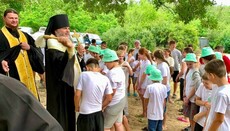 Στις επαρχίες της ΟΕΚ άρχισαν να λειτουργούν καλοκαιρινές ορθόδοξες κατασκηνώσεις για παιδιά