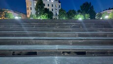 Gravestones used to repair staircase on a square in Chernivtsi – media