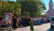 UOC faithful completed a cross procession to a monastery in Zakarpattia