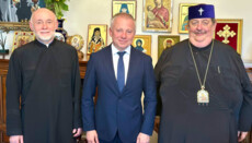 Ο Γενικός Πρόξενος της Ουκρανίας συζήτησε την υποστήριξη των πιστών με ιεράρχη της Πολωνικής Εκκλησίας