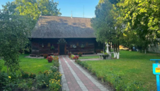 Прокуратура вирішила через суд передати найдавніший храм Чернівців державі