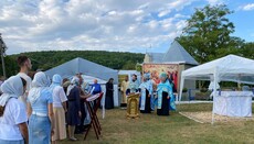Гнана парафія у Васлововцях відзначила свято Успіння просто неба