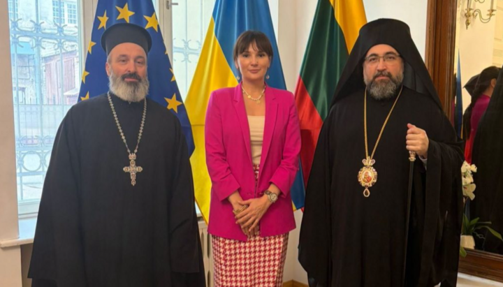 Єпископ Панарет з послом України Ольгою Нікітченко. Фото: orthodoxia news agency