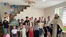 В селе Малые Дорогостаи освятили воскресную школу при храме УПЦ