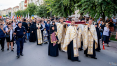 Στη Ρουμανία 4 χιλιάδες πιστοί συμμετείχαν σε λιτανεία με την Τιμία Ζώνη της Θεοτόκου