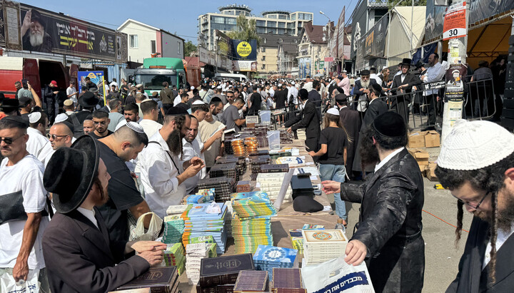 Хасиди в Умані. Фото: 18000