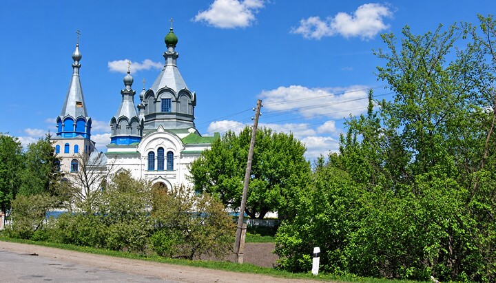 Троїцький храм УПЦ у селі Стара Чорторія. Фото: travels.in.ua