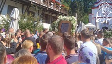 У монастирі Тумане тисячі вірних поклонилися чудотворній іконі Богородиці