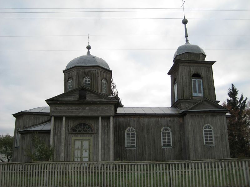 Церковь в честь святителя Иоанна Златоуста в селе Пивни (1868) фото 1