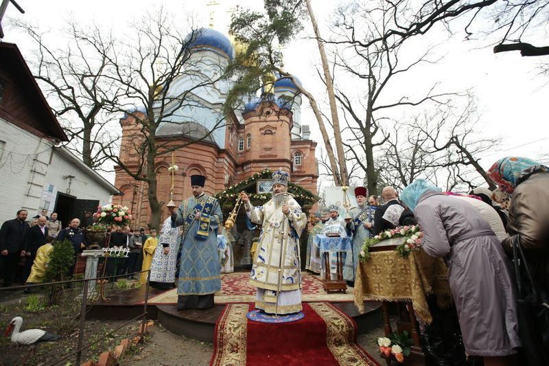 Предстоятель УПЦ: Богородица для нас образец того, каким должен быть человек фото 1