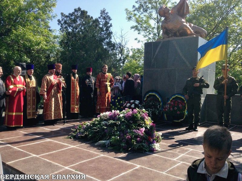 Епархии УПЦ приняли участие в праздновании Дня Победы фото 3