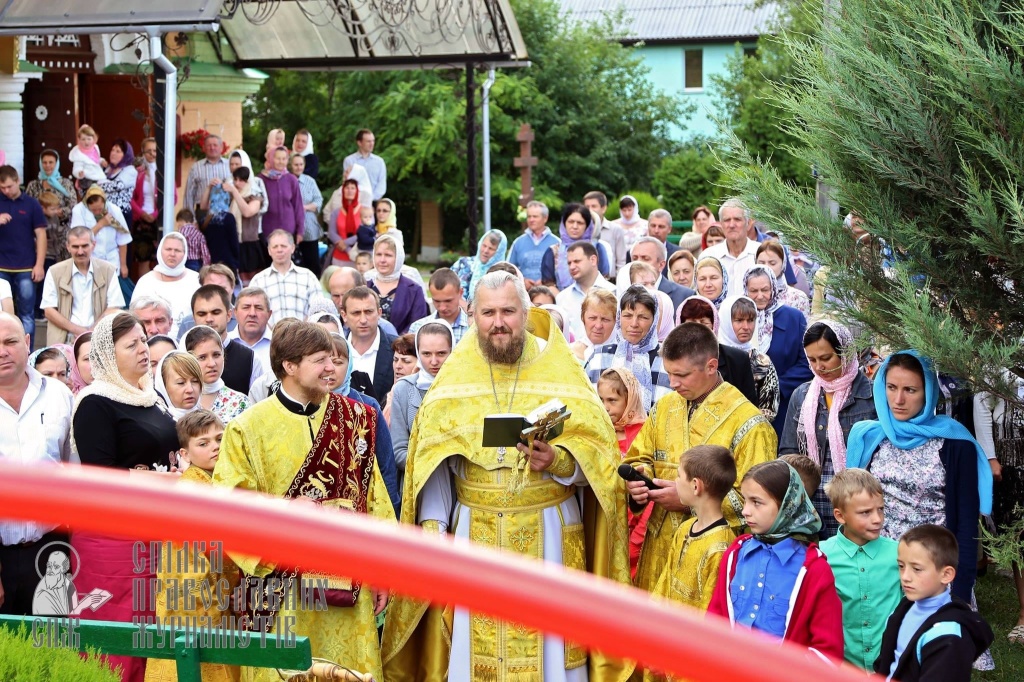 Рівненські священики подбали про дозвілля для найменших прихожан своїх храмів  фото 1