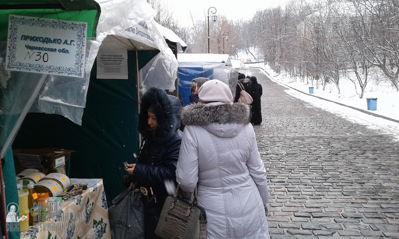 В Киево-Печерской Лавре открылась православная выставка-ярмарка «Никольская» фото 12