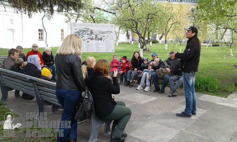 Чужих детей не бывает: в Киеве прошла акция в поддержку детей заключенных фото 1