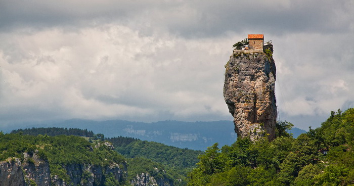 В Сети опубликовали фото самых необычных церквей и соборов фото 9