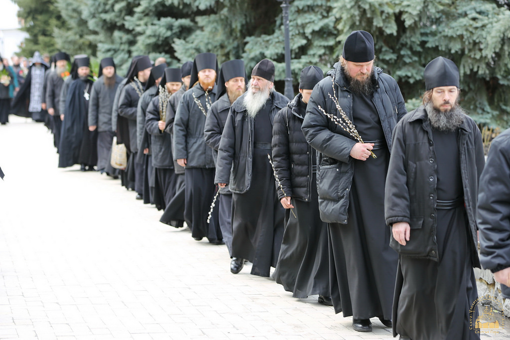 Тысячи верных УПЦ во всех городах страны отметили Вербное воскресенье фото 1